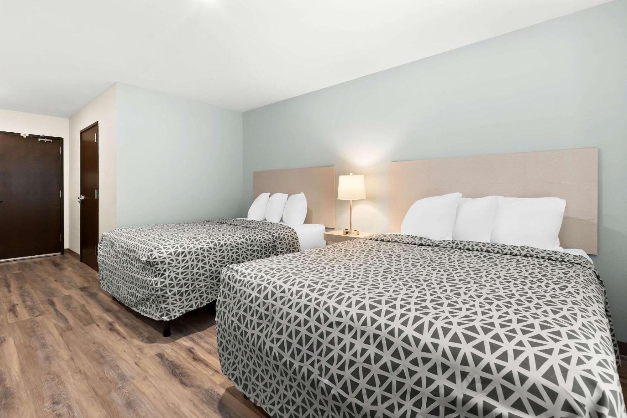 Woodspring Suites Savannah West Chatham Parkway Extérieur photo